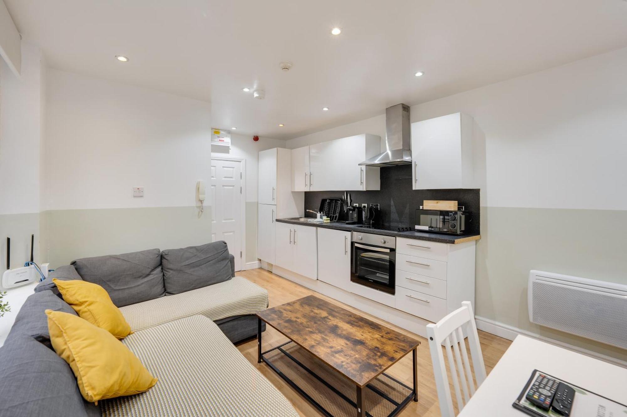 2 Bedroom Apartment For Up To 6 Nr Centre Cardiff Bagian luar foto