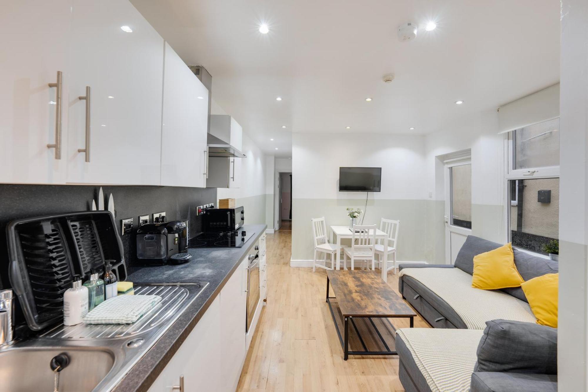 2 Bedroom Apartment For Up To 6 Nr Centre Cardiff Bagian luar foto